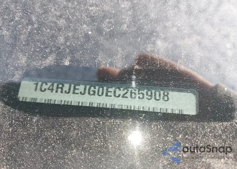 2014 Jeep Grand Cherokee Summit z USA, uszkodzony, nr VIN 1C4RJEJG0EC265908